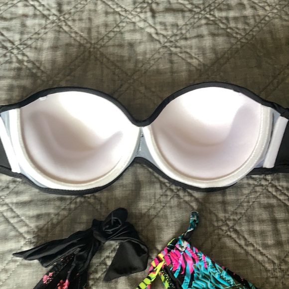 Swimsuit Set - Picture 6 of 9